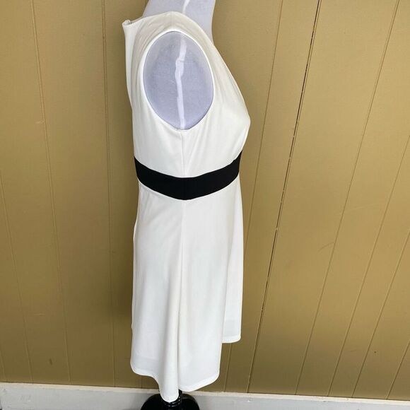 Moda International women 10 V-cut sleeveless lined midi dress black & white - Picture 4 of 12